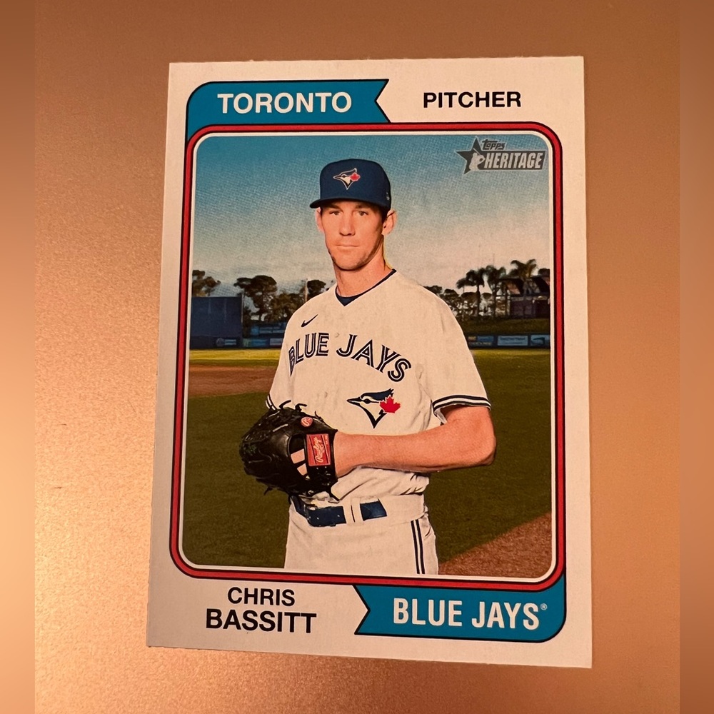 ‘23 Topps Heritage Toronto Blue Jays Pitcher, Chris Bassitt #106